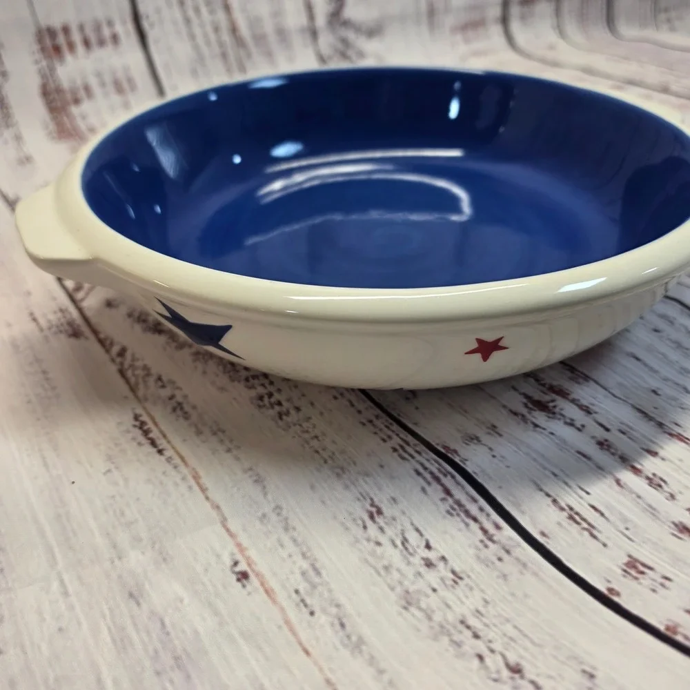 Terramoto Two Casserole Dish 9.5in Blue Red Excellent Patriotic Stars Oven Safe